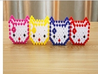 3月4日，珠繡手工加工回收項(xiàng)目，靈活就業(yè)創(chuàng)業(yè)，在家做的手工，選擇手工之家，加工人員怎么做才能多掙錢？圖為勵(lì)志珠珠繡串珠手工產(chǎn)品剪影