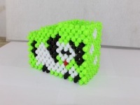 3月10日，居家副業(yè)項目，帶回家做的手工項目，良好的產(chǎn)品和服務(wù)始終是手工之家發(fā)展的法寶，圖為勵志珠珠繡串珠手工產(chǎn)品剪影