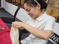 在家做手工活，既是一項兼職收入，也是一份美麗事業(yè)