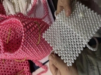 長期拿回家做的純手工活，合作后在家賺錢沒有后顧之憂