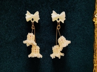 12月18日，手工活兼職招聘信息，在家做手工掙錢，做手工傳承官，在手工之家，誠信首先就是真實真誠，圖為串珠米珠繡純手工產(chǎn)品剪影