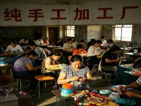 年后找活不用愁，對(duì)于有“閑時(shí)間”的她們來(lái)說(shuō)，在家小成本開(kāi)手工加工廠(chǎng)有搞頭