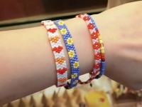 串珠米珠繡純手工產(chǎn)品展示，精美的手飾之手環(huán)