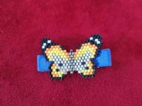 10月12日，在家能做的手工兼職，正規(guī)可靠的手工副業(yè)創(chuàng)業(yè)項目，開手工工作室，在手工之家，大家努力掙錢，圖為串珠米珠繡純手工產(chǎn)品剪影