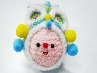 11月7日，在家就能掙錢的工作，兼職創(chuàng)業(yè)做手工工作室，手工外發(fā)加工正規(guī)的廠家，與手工之家合作，大家都能做好，圖為鉤織純手工產(chǎn)品剪影