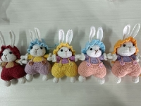 12月16日，手工兼職在家做是真的，兼職手工在家可做，靈活就業(yè)、小成本創(chuàng)業(yè)做手工工作室、開手工加工廠，在手工之家，重視銷售，不斷創(chuàng)新擴(kuò)大銷售渠道，圖為鉤織純手工產(chǎn)品剪影