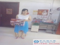 河南省洛陽(yáng)市伊川縣白元鎮(zhèn)張女士找到手工活兼職，手工活外發(fā)項(xiàng)目在家就可以賺錢的項(xiàng)目