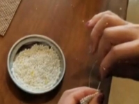 慈母手工線(xiàn)，在家把錢(qián)賺，家有勵(lì)志珠，人生不服輸