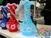 做好一個全職媽媽，廣西百色陸女士除了照顧家還做珠繡串珠外發(fā)手工活掙錢