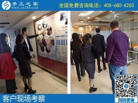 11月10日，找代理手工活加工項目，實地考察后那么多人選擇了勵志珠珠繡手工。手工之家接待考察加工客戶剪影