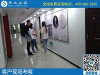 5月8日，正規(guī)手工活外發(fā)加工項目，手工活代理加工項目，就選勵志珠珠繡，手工之家接待考察合作加工客戶剪影