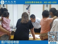 7月27日，是不是可信可靠的外發(fā)手工活，用加工費(fèi)結(jié)算判斷是個好方法，手工之家接待考察加工客戶剪影