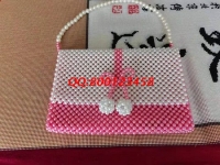 4月1日，拿回家做的手工活，手工活掙錢，敬業(yè)的企業(yè)手工之家更適宜合作，勵志珠珠繡新款珠包實拍