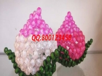 8月10日，就業(yè)創(chuàng)業(yè)好項(xiàng)目，拿回家做的手工活，手工之家的手工活代理加工項(xiàng)目很受大家的歡迎，圖為勵(lì)志珠珠繡串珠產(chǎn)品實(shí)拍