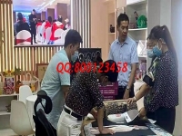 9月11日，把手工活拿回家做，選擇勵志珠珠繡外發(fā)手工活，因?yàn)檫@是對非遺傳統(tǒng)手工的傳承和創(chuàng)新，圖為手工之家接待考察合作加工客戶剪影