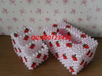 12月28日，做手工活外發(fā)加工項目掙錢，可以帶回家做的手工活，要好好做、堅持做，圖為勵志珠珠繡串珠成品實拍