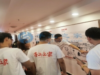 手工之家為大眾提供平等就業(yè)，男女老少都可以在家做手工活掙錢(qián)